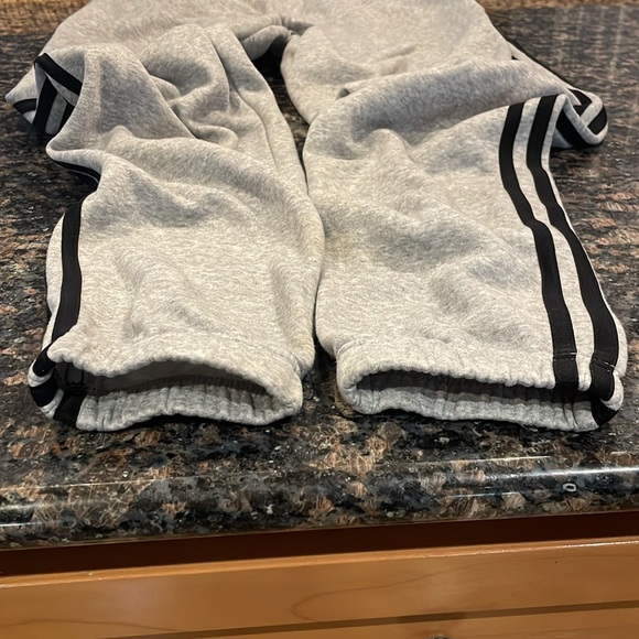 Adidas 3-stripe fleece lined joggers - Picture 8 of 11